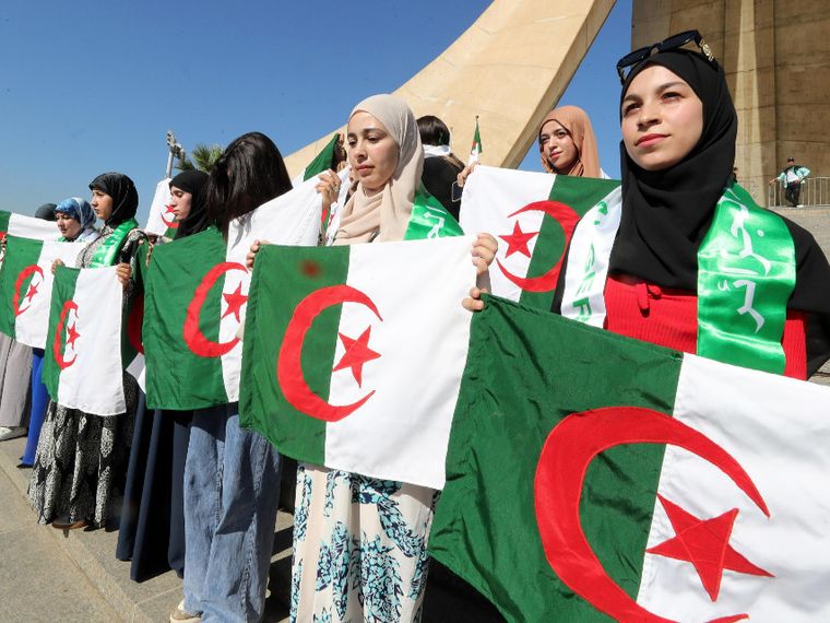 «Dialogo con l'islam e sguardo ai migranti»: la prima volta di un Papa in Algeria