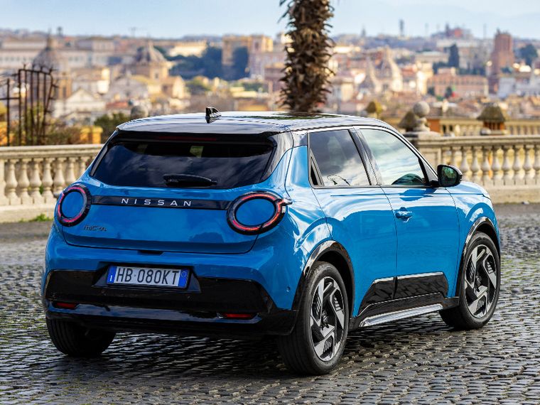 La Micra è tornata: simpatica e scattante, risponde a tre domande