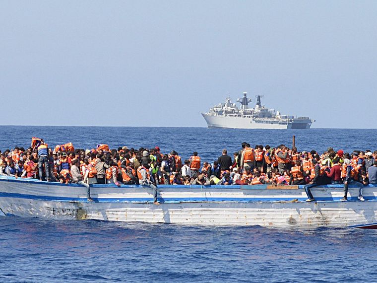 Dalla Libia lungo la nuova "rotta greca": 17 migranti morti
