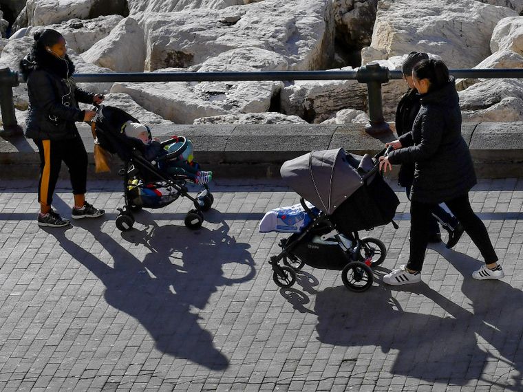 L'Italia non è un Paese per mamme: solo il 3% è under 30