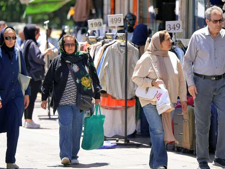 Niente carne e riso: gli iraniani senza più speranze (ma torna internet)