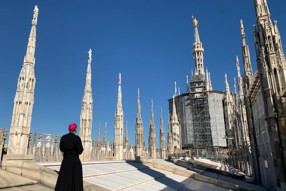 La preghiera per la liberazione dal Covid dell'arcivescovo di Milano, Mario Delpini