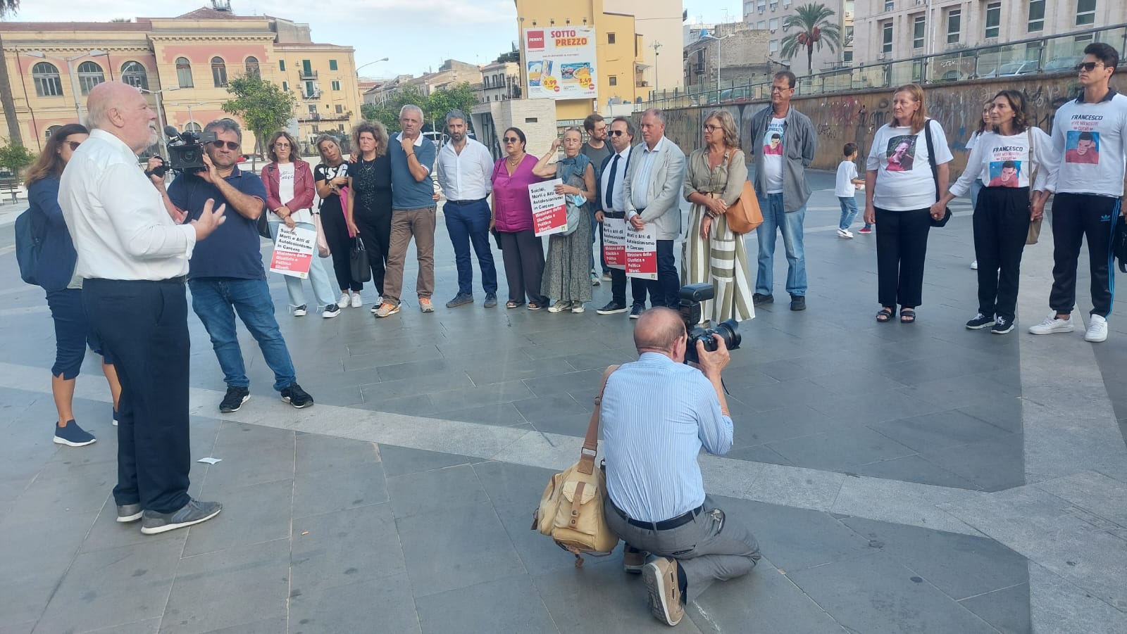 Il sit-in di Antigone davanti al tribunale di Palermo