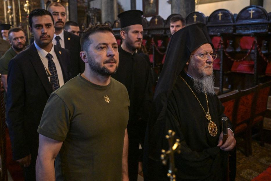 Zelensky prega a Istambul con il Patriarca Bartolomeo