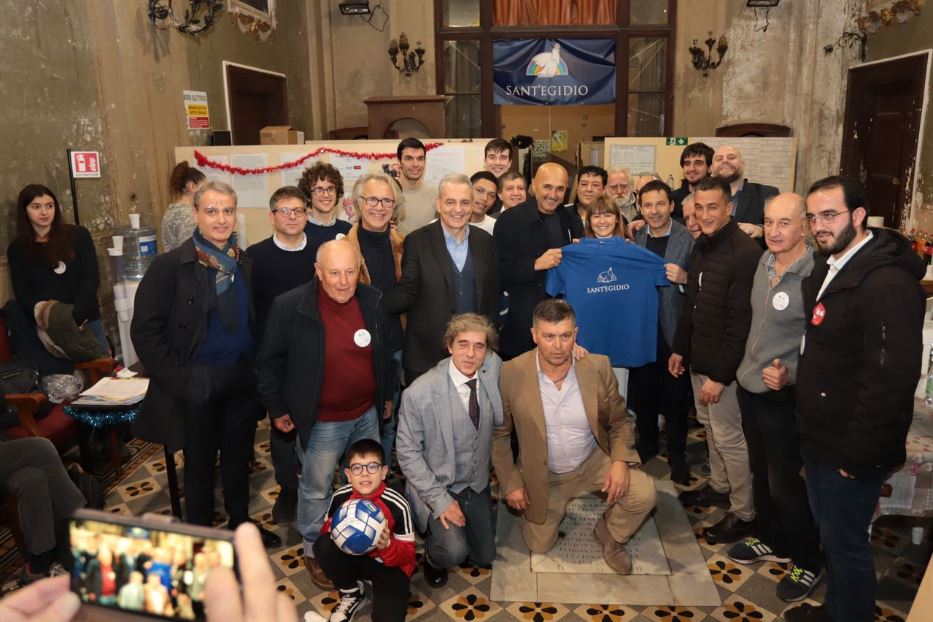 Foto di gruppo col CT della Nazionale al Buon Pastore