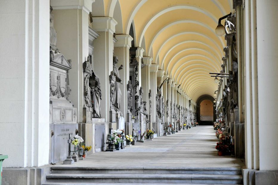 Un corridoio del Cimitero Monumentale