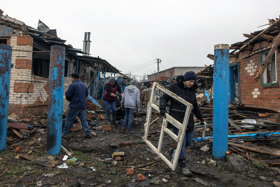 I bombardamenti russi nei villaggi della regione di Sumy lungo la frontiera fra Ucraina e Russia