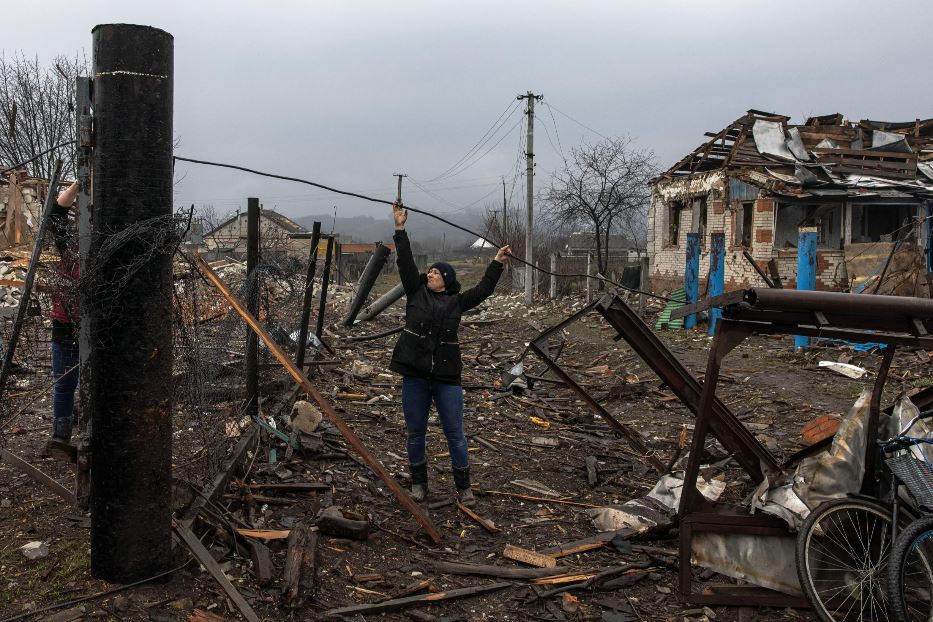 I bombardamenti russi nei villaggi della regione di Sumy lungo la frontiera fra Ucraina e Russia