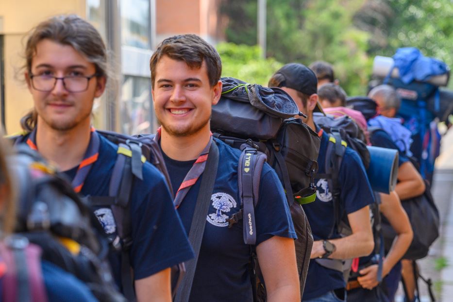 Un gruppo di scout all'arrivo alla Route nazionale