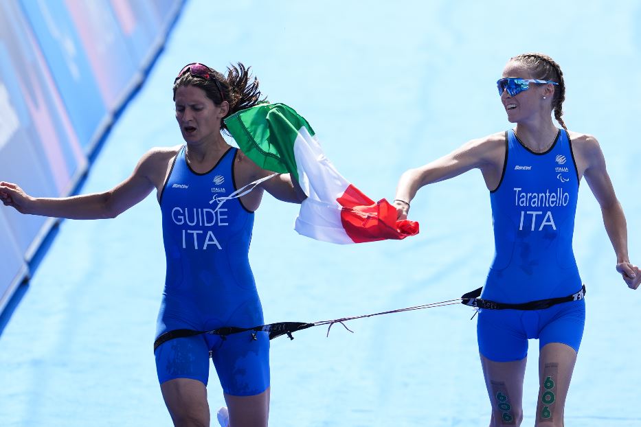 Francesca Tarantello con l'atleta guida  Silvia Visaggi