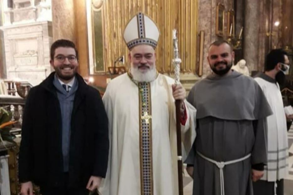 Il neo-cardinale Dominique Mathieu al termine di una celebrazione