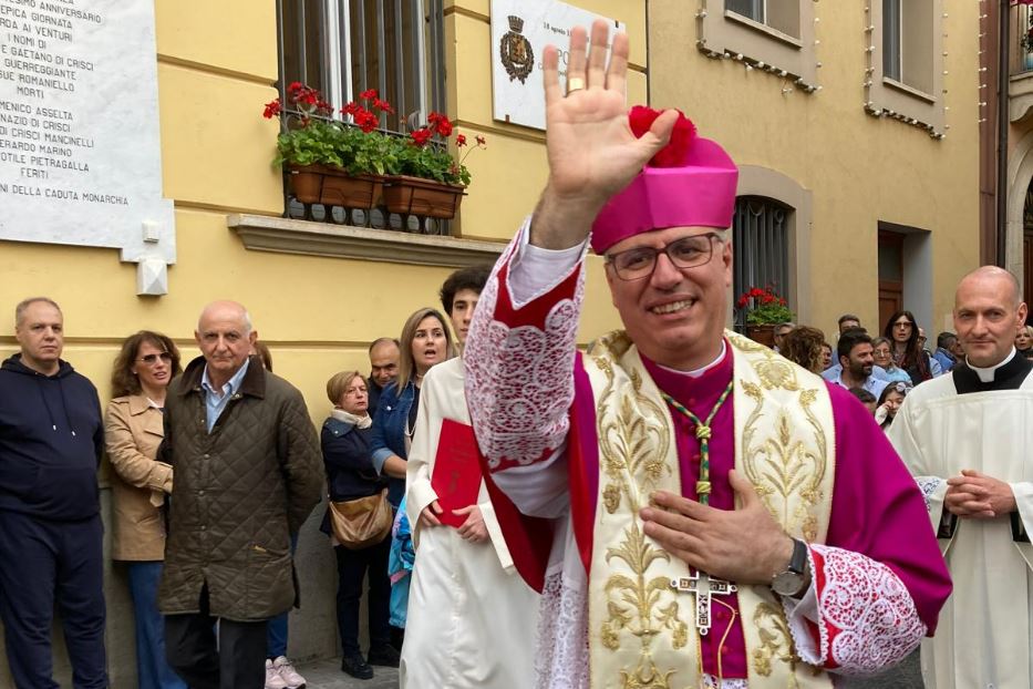 L'ingresso del vescovo Davide Carbonaro a Potenza
