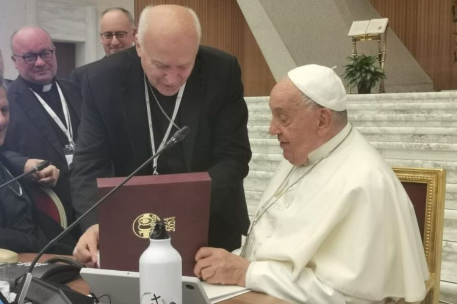 L’arcivescovo di Belgrado, Ladislav Nemet, e papa Francesco