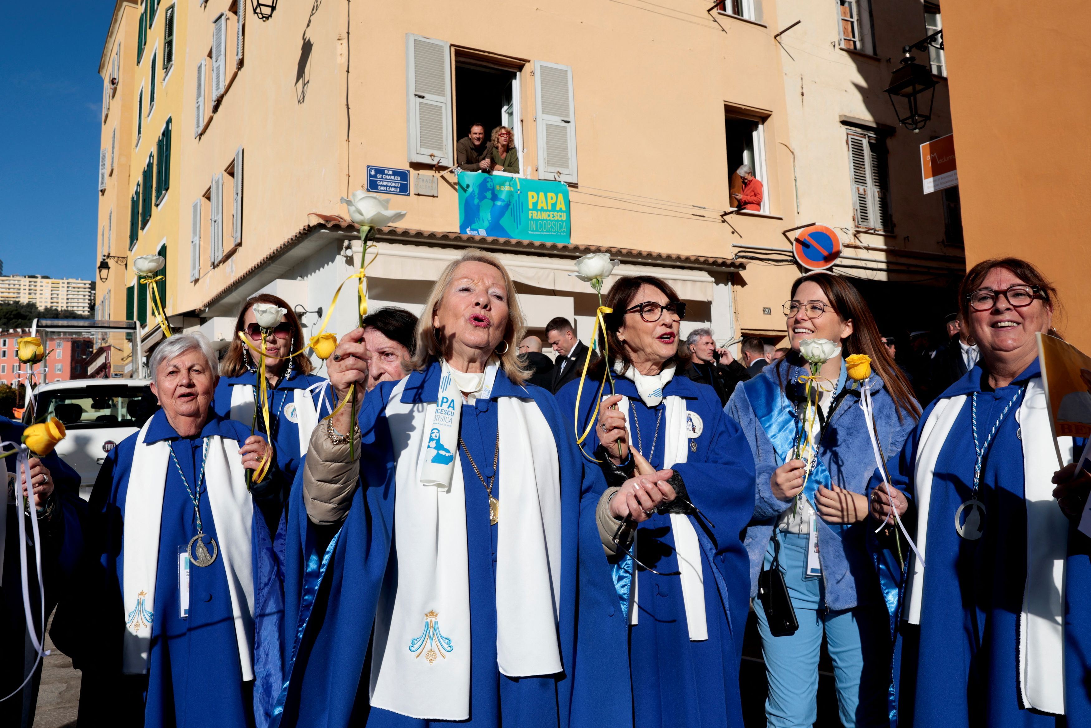 Alcune consorelle di una confraternità di Ajaccio