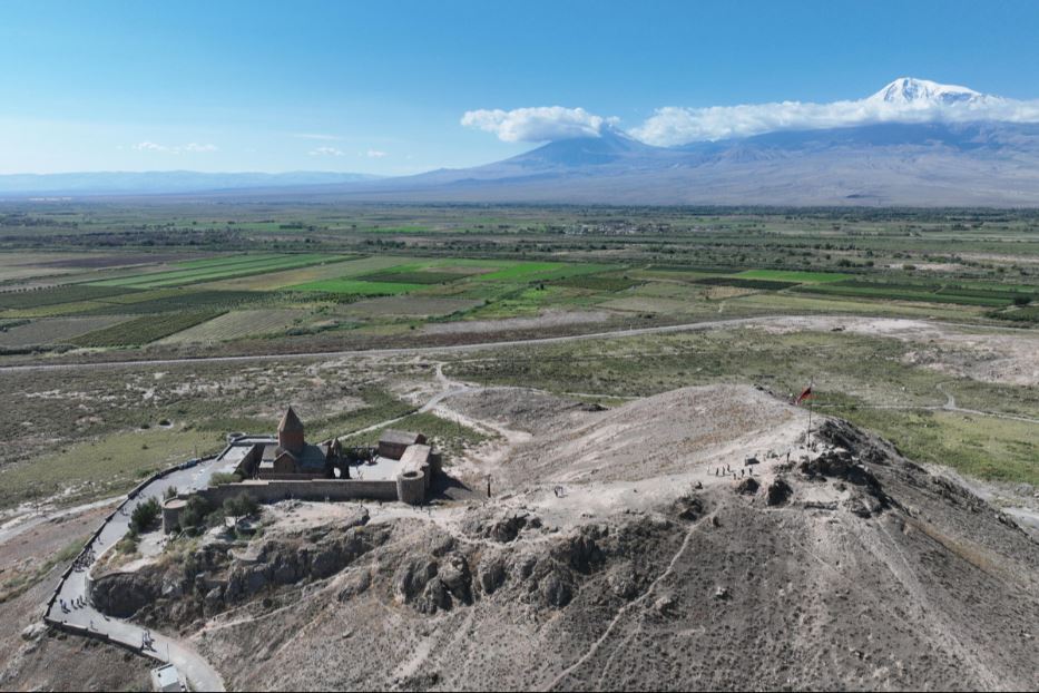 Il monastero di Khor Virap, a poca distanza dalla chiesa