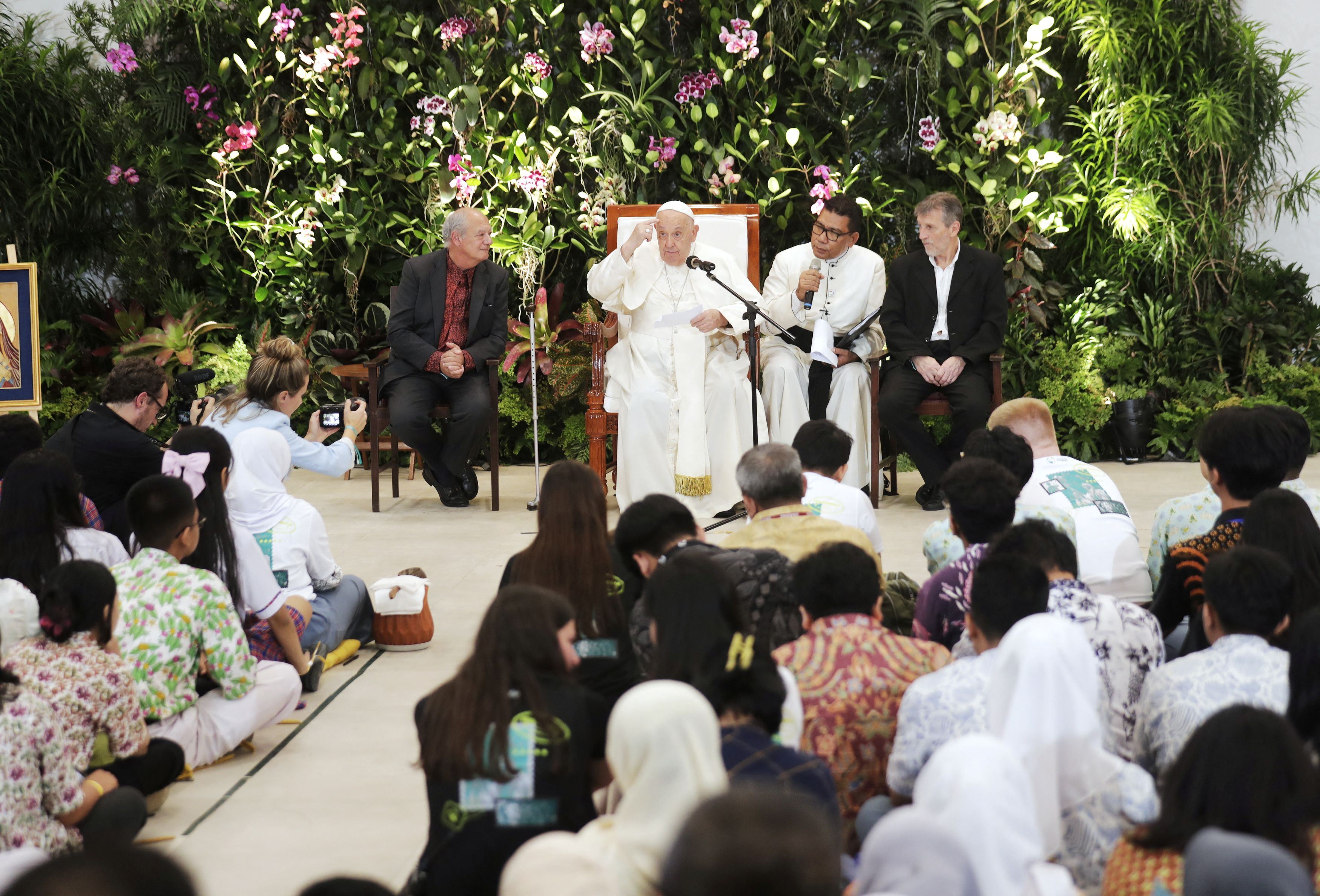 Il Papa con i giovani di Scholas Occurrentes