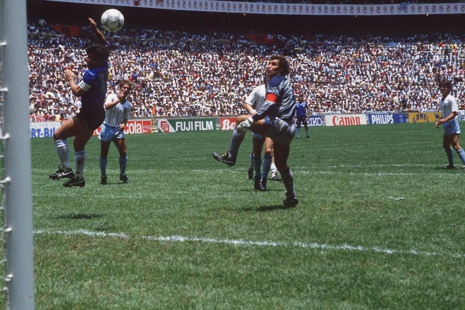 Diego Armando Maradona calciava solo con il piede sinistro