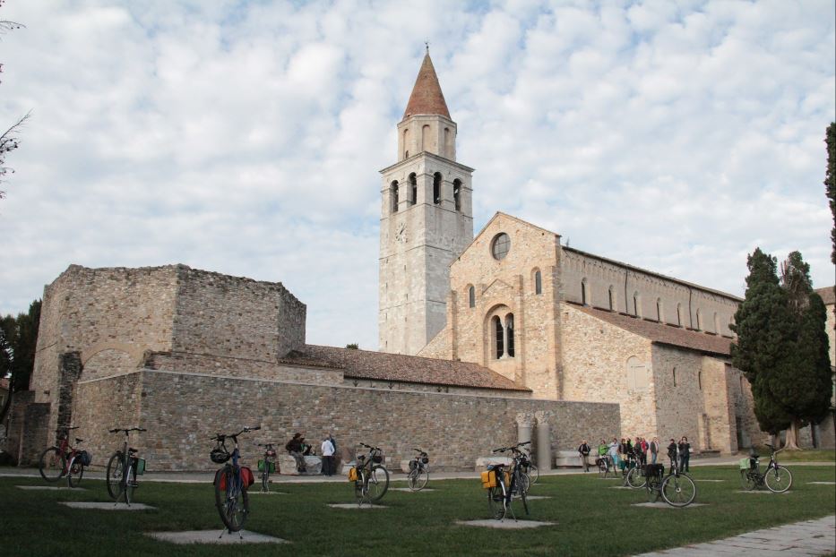La Basilica di Aquileia è una tappa fondamentale di chi percorre la Ciclovia Alpe Adria in Friuli Venezia Giulia