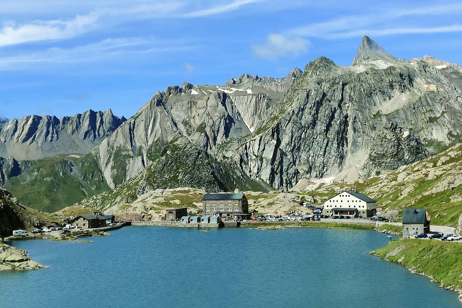 Il versante italiano del Colle del Gran San Bernardo