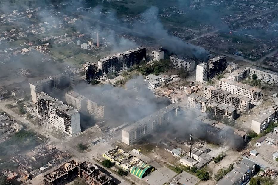 La distruzione della cittadina di Vovchansk al centro della nuova offensiva russa nella regione di Kharkiv