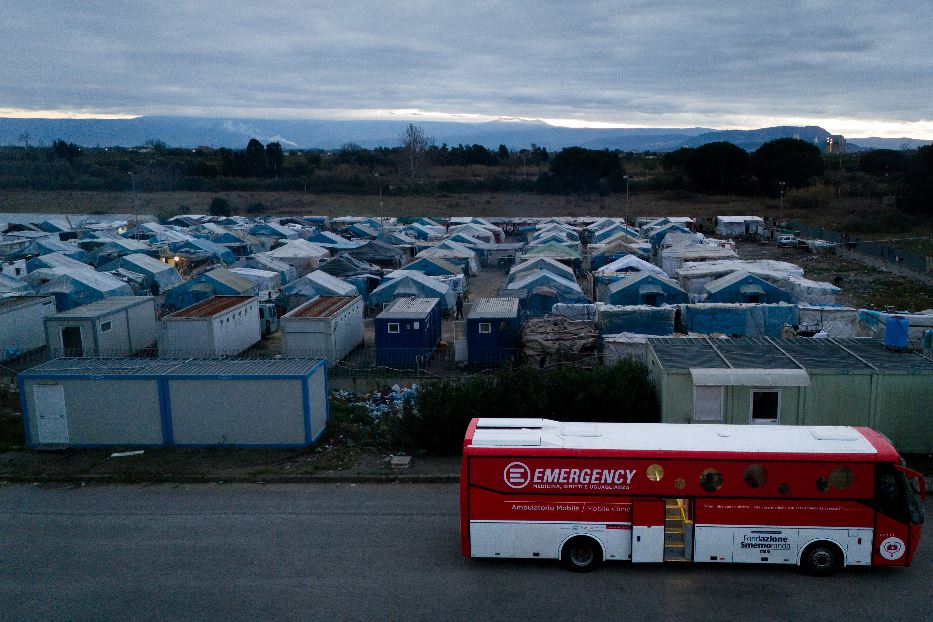 La clinica mobile di Emergency a San Ferdinando