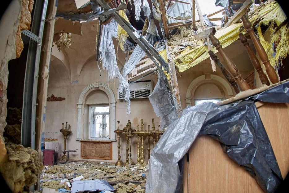 Una chiesa bombardata nella regione di Kharkiv in Ucraina