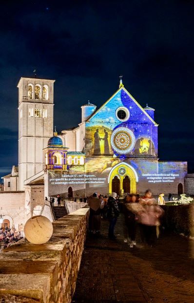 Natale ad Assisi, 'Il Cantico delle Creature' di San Francesco proiettato sulle facciate delle chiese e dei monumenti principali della città