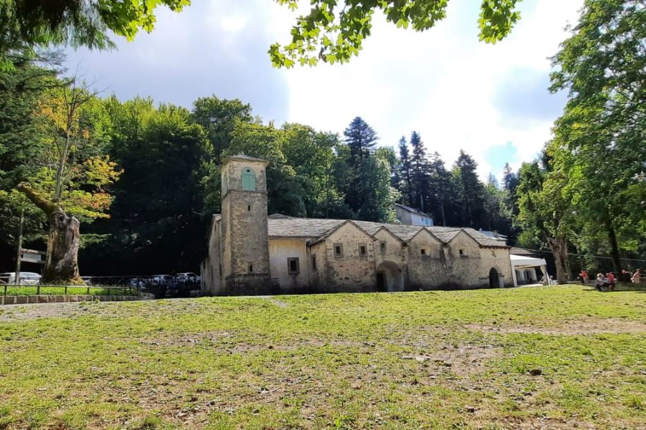 Il santuario della Madonna dell'Acero a Lizzano in Belvedere, nell'Appennino bolognese