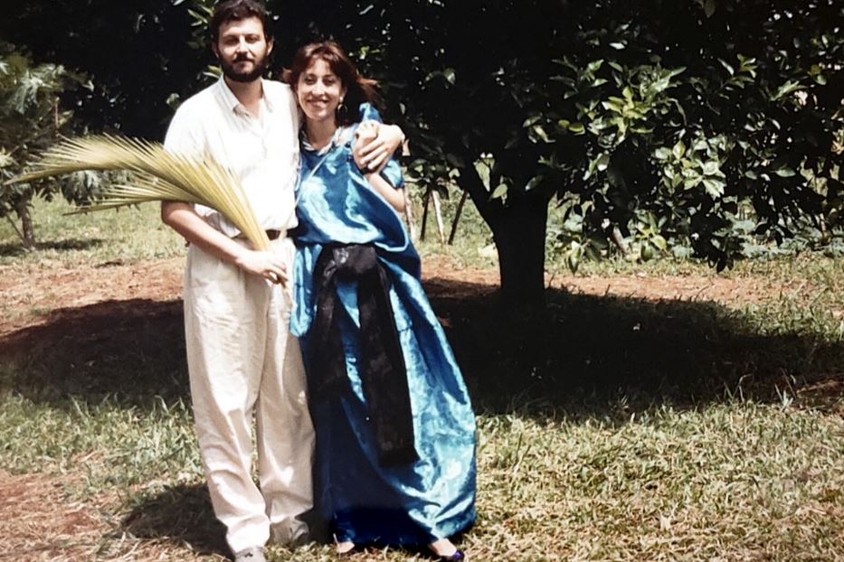 Il medico Avsi, Gianrenato Riccioni, con la moglie Letizia in Africa