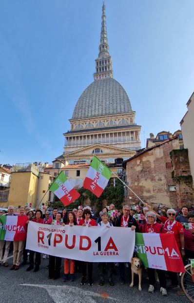 A Torino davanti alla Mole Antonelliana