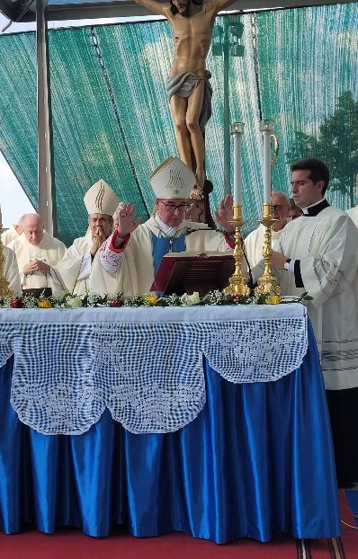 La Messa con il vescovo Tremolada al santuario di Maria Rosa Mistica