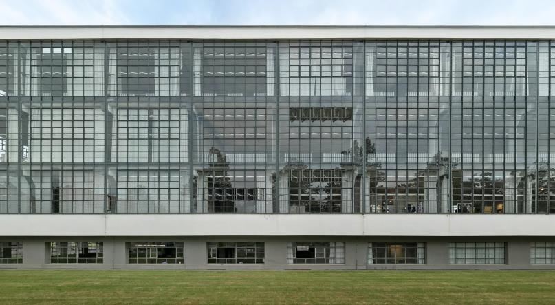 L'edificio della Bauhaus progettato da WalterGropius a Dessau