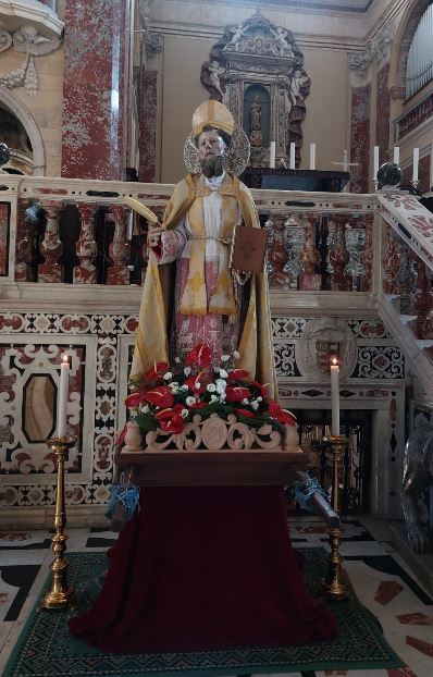 La processione con la statua di sant'Agostino