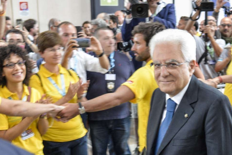 Il Messaggio Di Mattarella Ai Giovani: Licenza Di Costruire