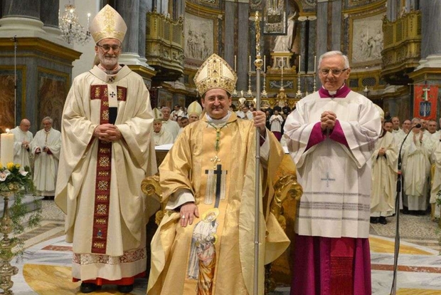 Arriva il vescovo più giovane d'Italia