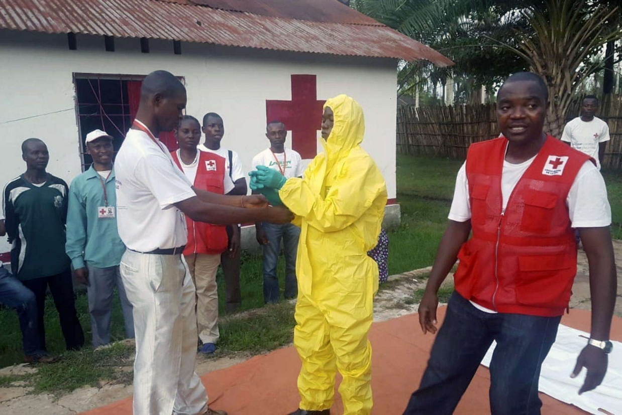 Ebola, Il Congo Alza L'allerta. E I Paesi Vicini Si Blindano