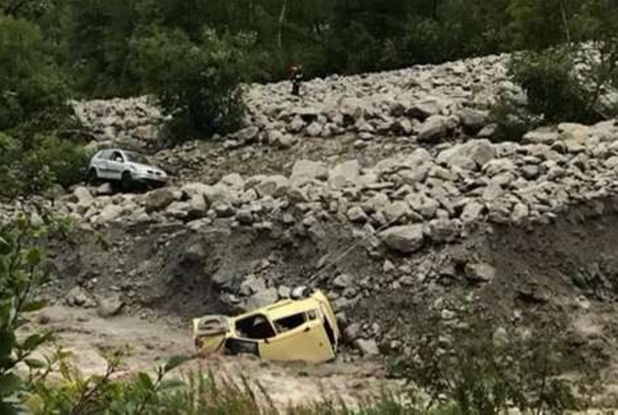 Frana in Val Ferret, due morti. Evacuate duecento persone