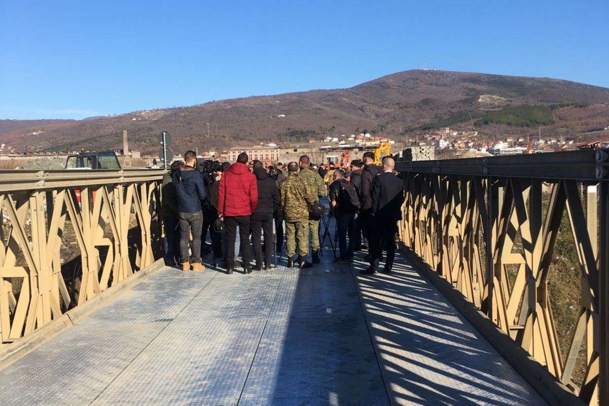 Dieci anni di indipendenza, il Kosovo riparte da un ponte