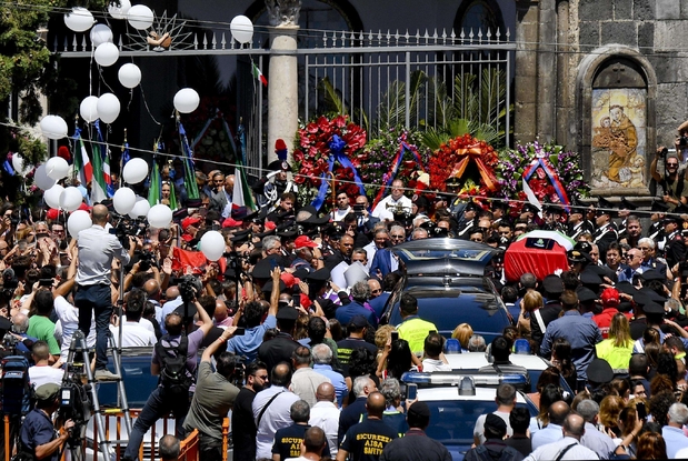 Ai Funerali Del Carabiniere Ucciso A Roma Esempio Per Tutti 