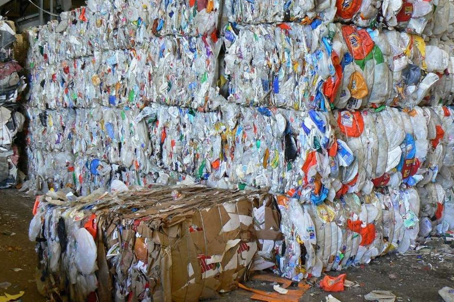 Raccolta Di Imballaggi Di Plastica, La Situazione è Pesante