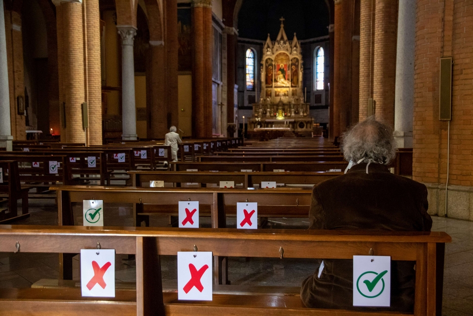 Una chiesa a Milano pronta per la ripresa delle Messe pubbliche