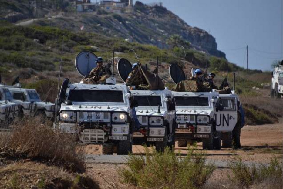 Una pattuglia di militari italiani del continente Unifil in Libano