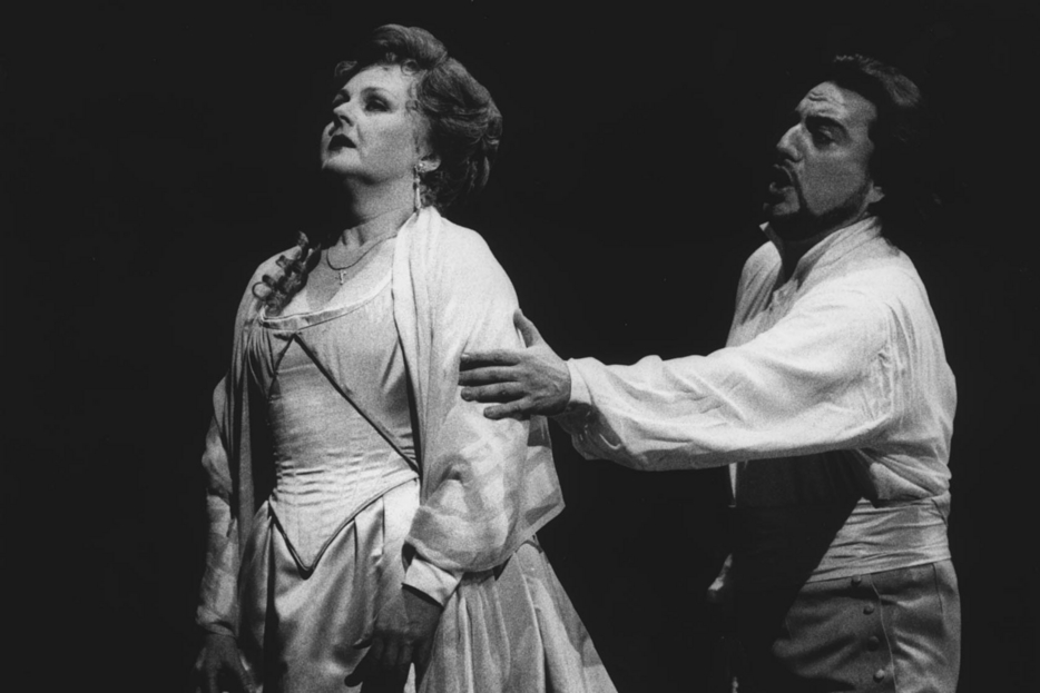 Edita Gruberova e Giuseppe Sabbatini in "Linda di Chamounix" di Donizetti al Teatro alla Scala negli anni Novanta