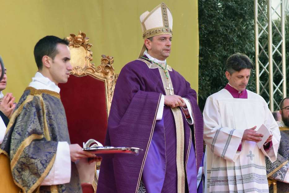 Brindisi, monsignor Giovanni Intini: «Chiedo a tutti collaborazione» - La  Gazzetta del Mezzogiorno