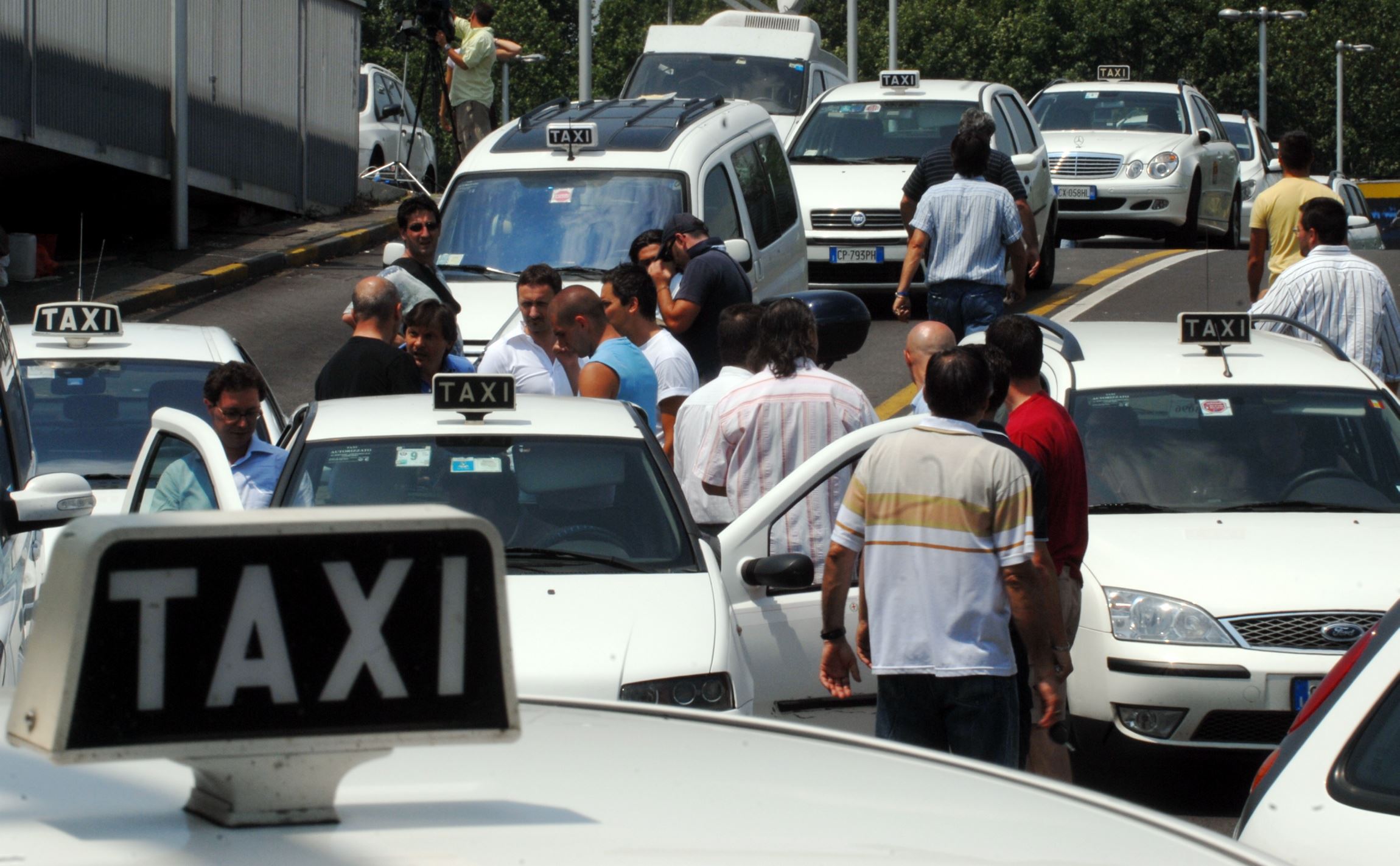 I Taxisti Scioperano Martedì Contro L'aumento Delle Licenze