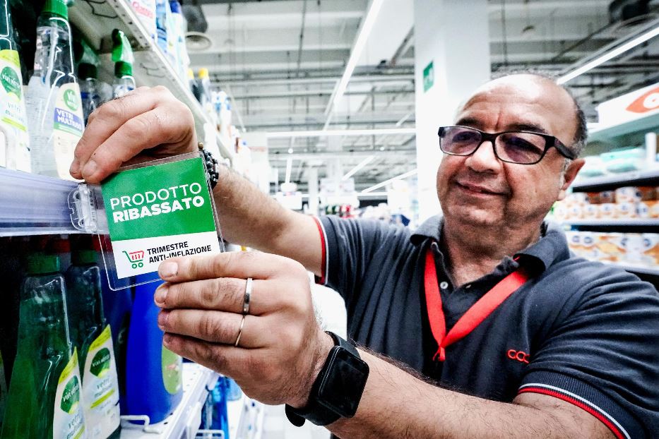 Carrello tricolore al via: sconti al supermercato su alcuni prodotti - la  Repubblica