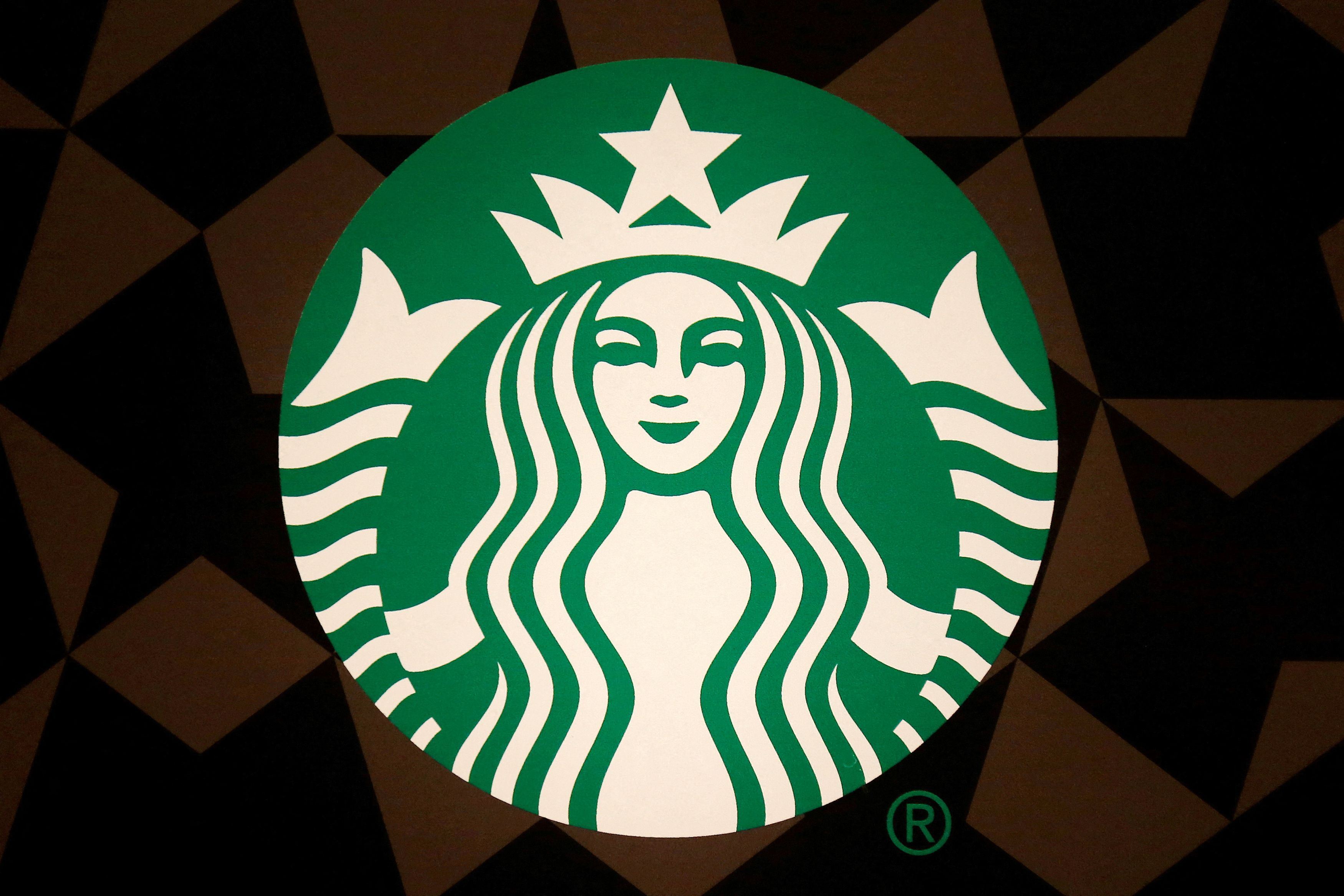 Starbucks, rivoluzione green: al bar con la tazza personale