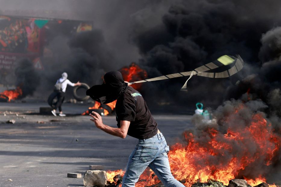 Gli scontri a Ramallah, in Cisgiordania