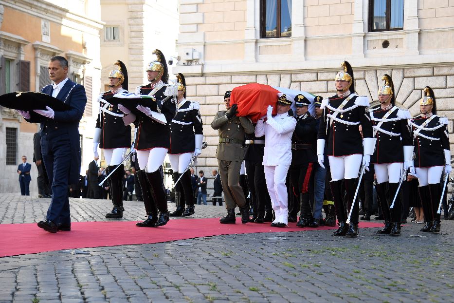 Prima volta con la fascia tricolore per Tedesco