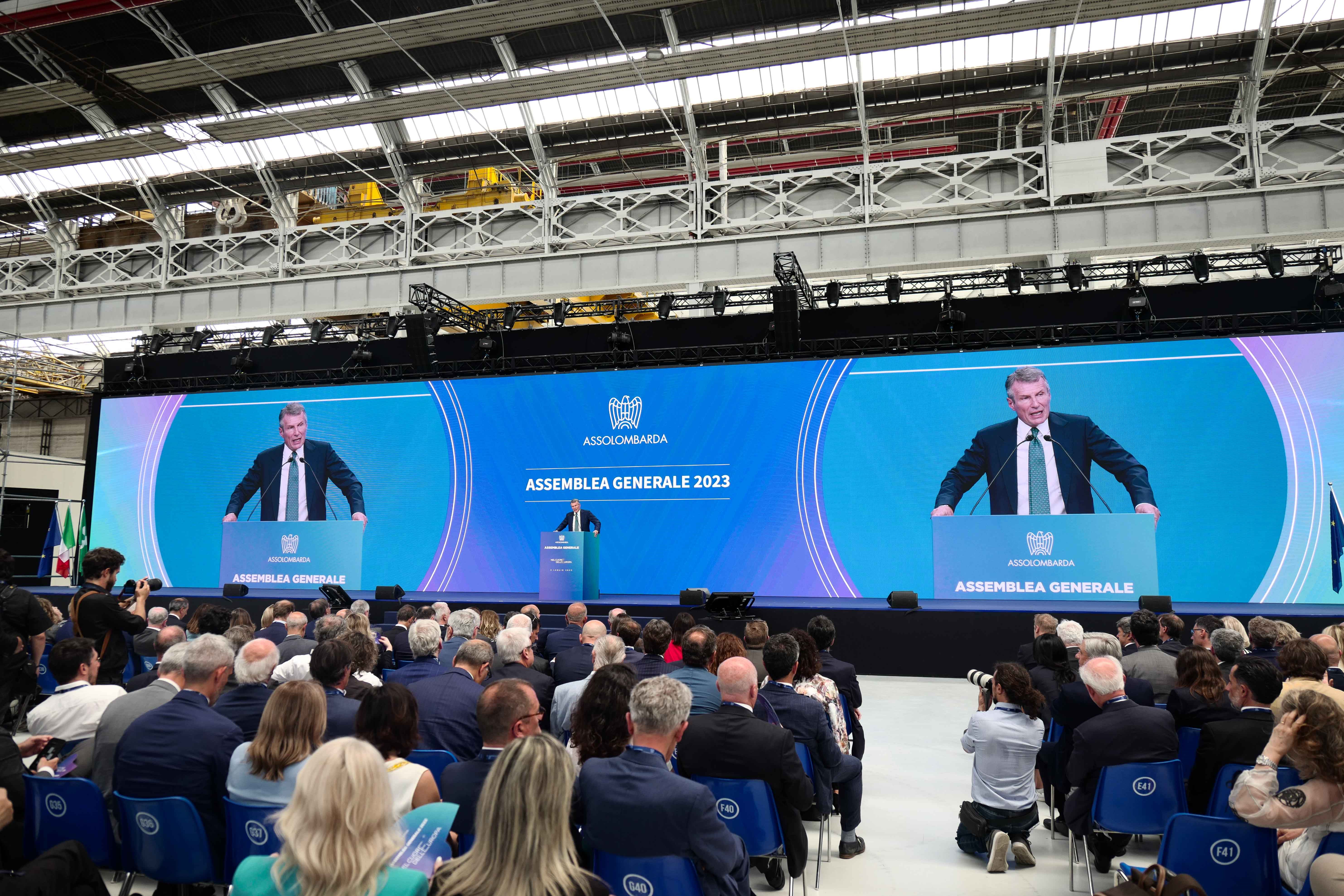 Il presidente di Assolombarda, Alessandro Spada, durante l’assemblea di ieri nella sede del Gruppo Camozzi